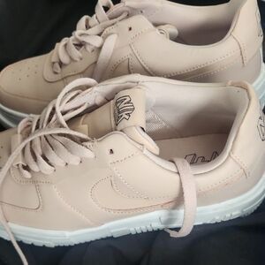 Nike Women's Beige Sneakers